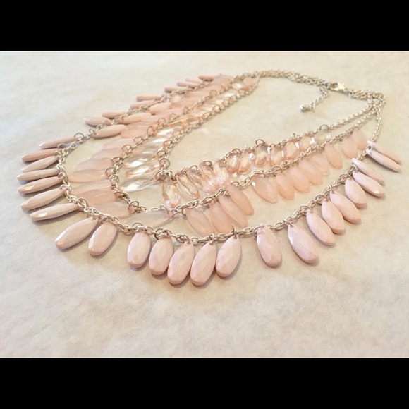 Pink beaded necklace - Picture 2 of 3